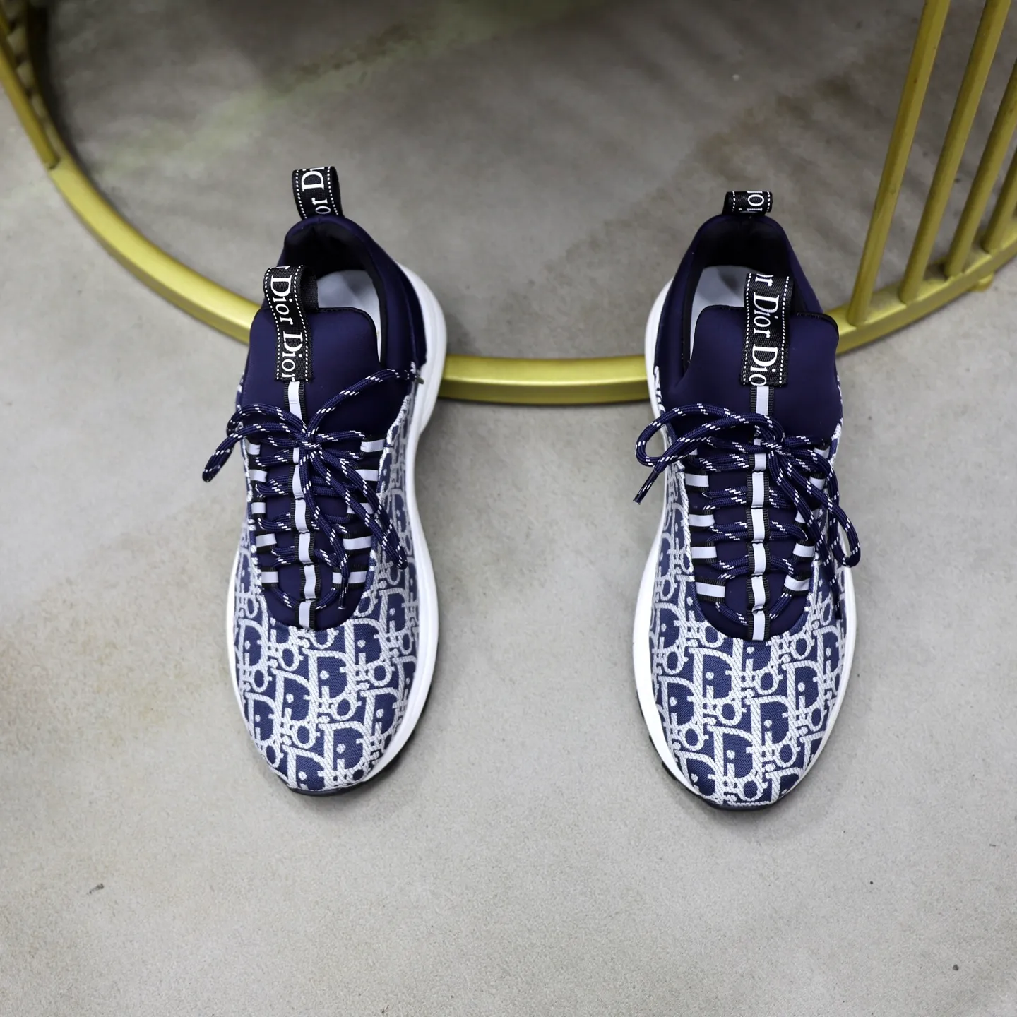 Ex-factory price: 440💰🙅‍♂️🙅‍♂️🙅‍♂️ Brand: Dior DIOR Standard code: 38-44 (45 customized) Grade: Same as the official website Material: Original material splicing Comfortable and breathable lining Lightweight and wear-resistant sports outsole Style category: Men's fashionable casual shoes Running sneakers Distinguished luxury brand elements Top luxury Color: actual picture color